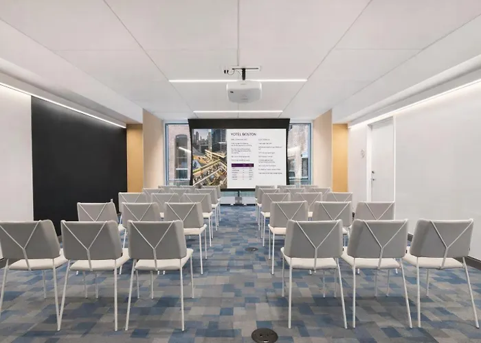 Airport Hotel: Yotel Boston